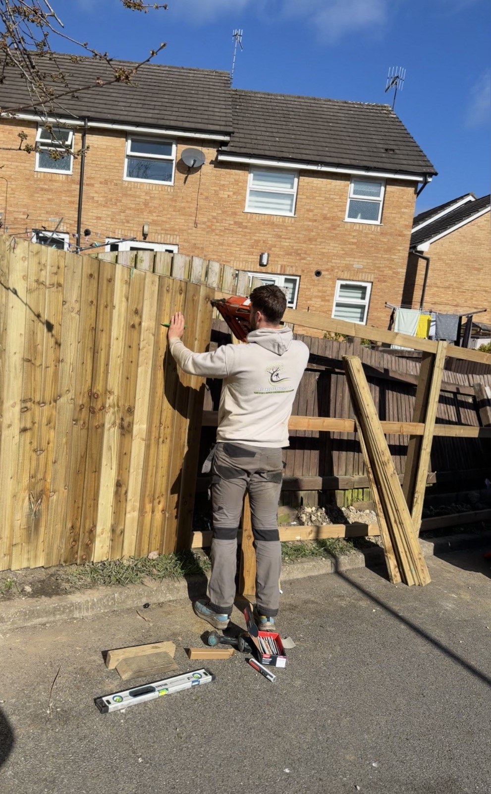 Fencing work